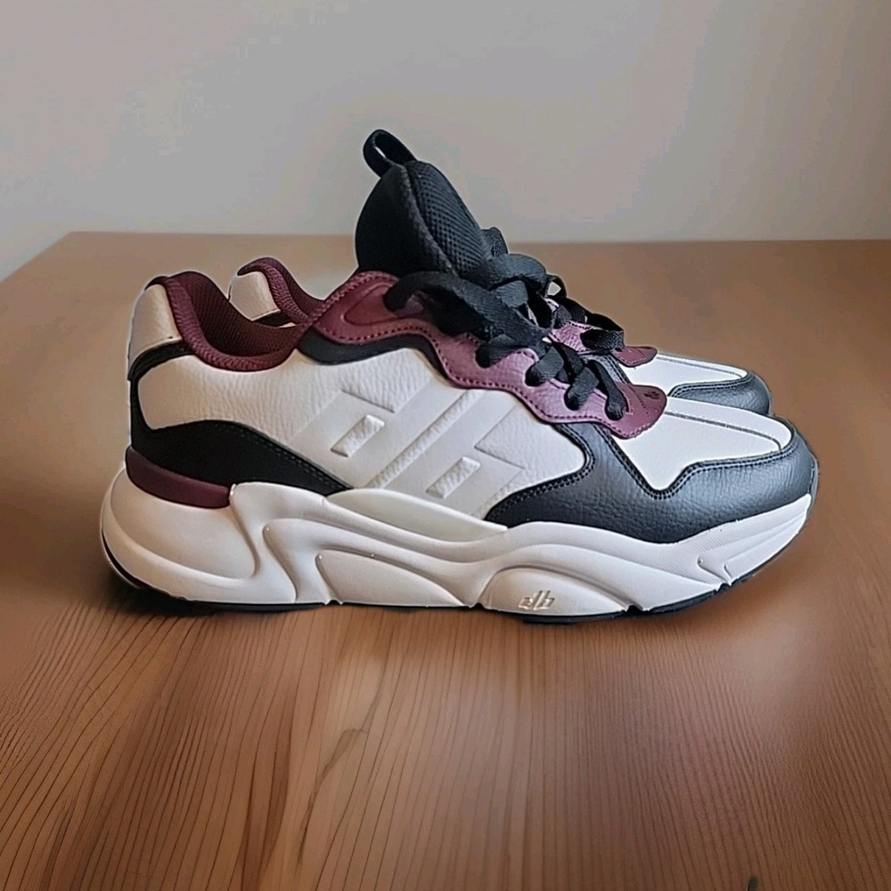 Decibel Volume 3 White/Black/Windsor Wine Shoes Mens Size 11 New‎
